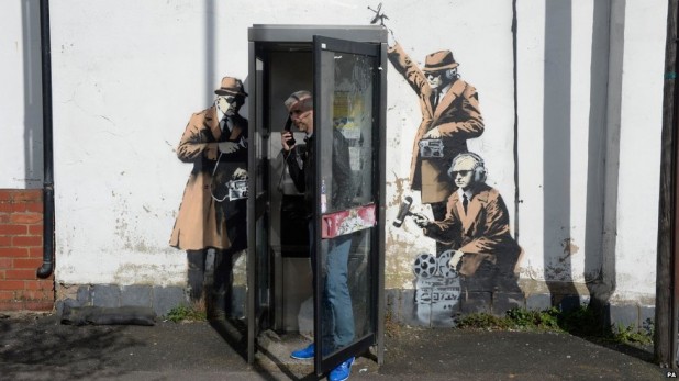 Spy Booth par Banksy