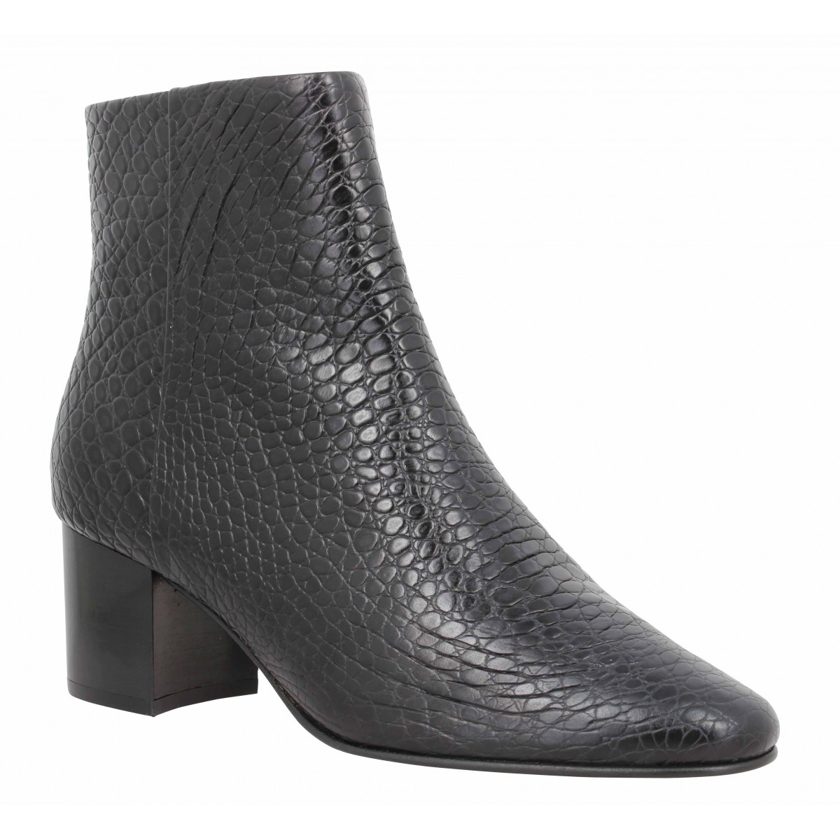 Bobbies Bobbies Bobbies L\'adulee...