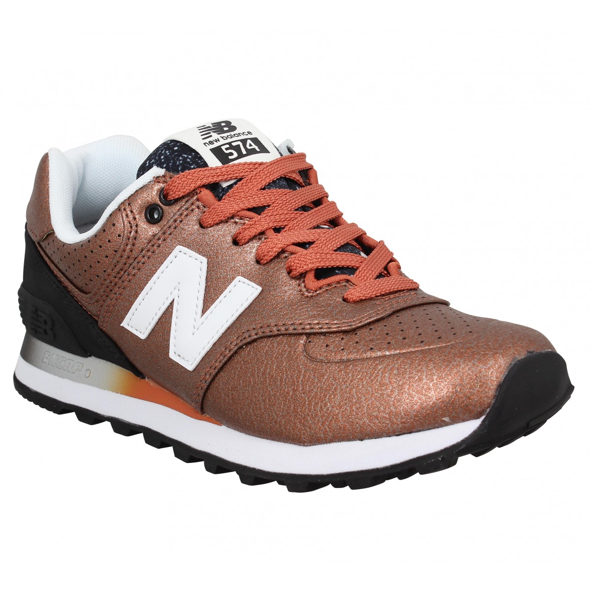 new balance cuivre Cinosural International School