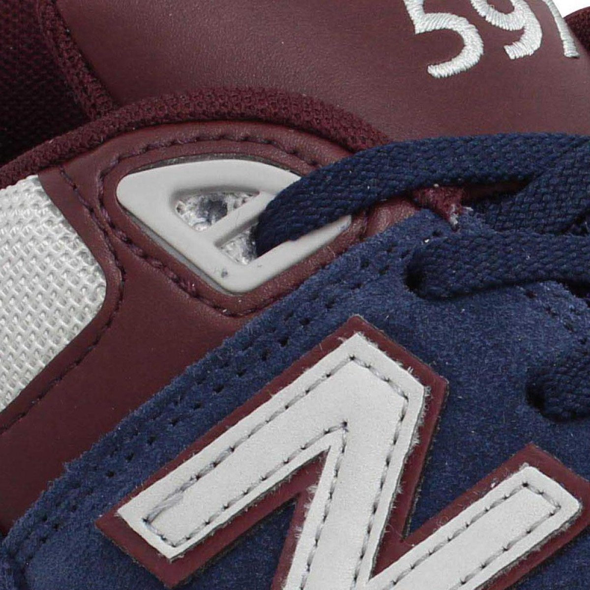 new balance 597 marine rouge Cinosural International School