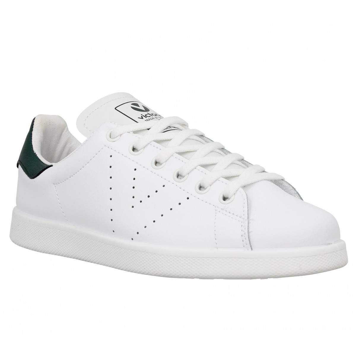 chaussure blanche et verte