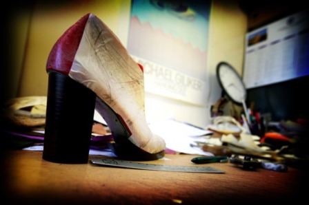 Etapes de fabrication d'une paire de chaussures